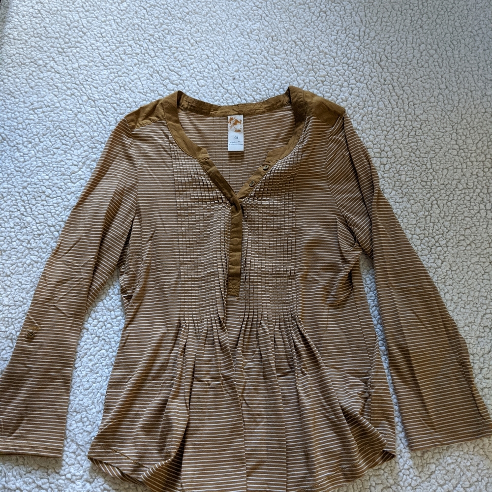 Anthropologie mustard yellow 3/4 sleeve top size M